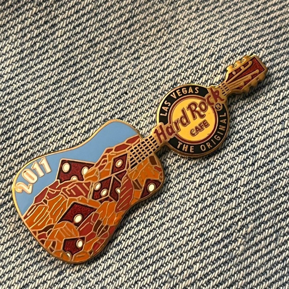 Hard Rock Cafe Pin ~ 2011 Las Vegas ~ Red Rock ~ LE 300